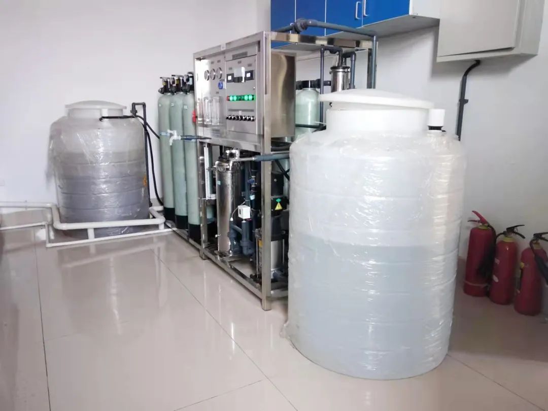 高校案例分享丨贵州遵义师范学院500L/H纯水系统安装与维护插图2